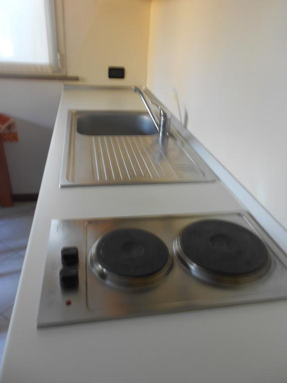Residence Il Rampicante Monticelli Terme Rum bild