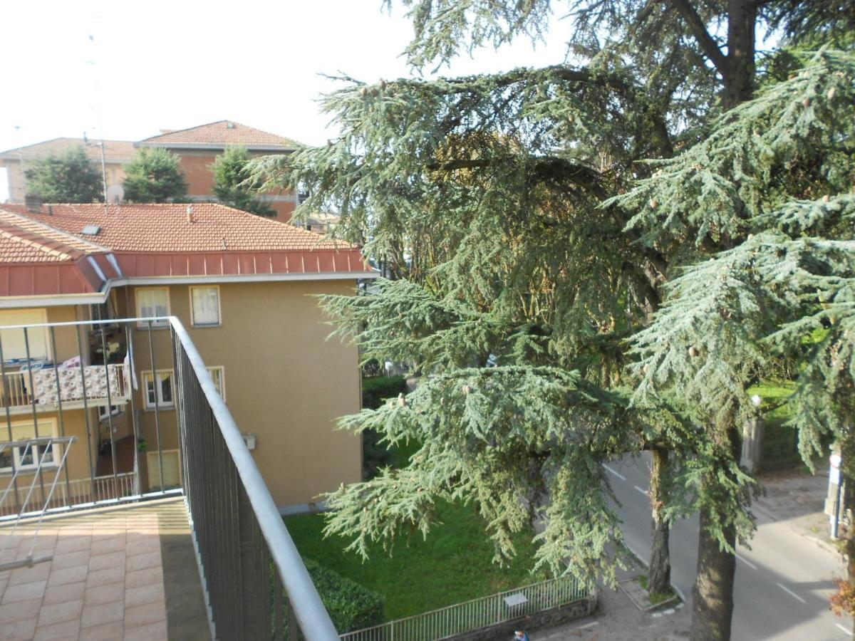 Residence Il Rampicante Monticelli Terme Rum bild